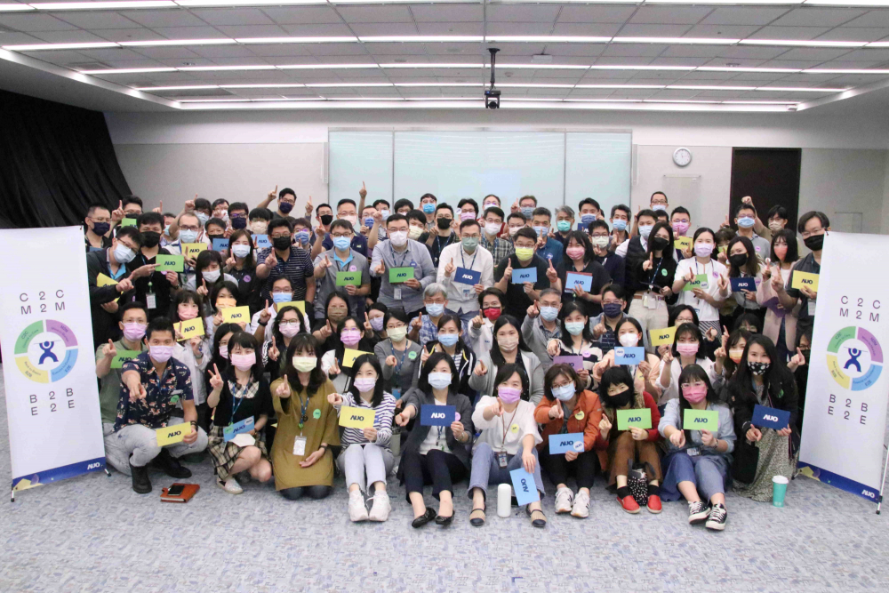 友達提供全球及集團輪調機會，支持同仁持續進修學習，致力為專業人才打造友善多元的職場環境