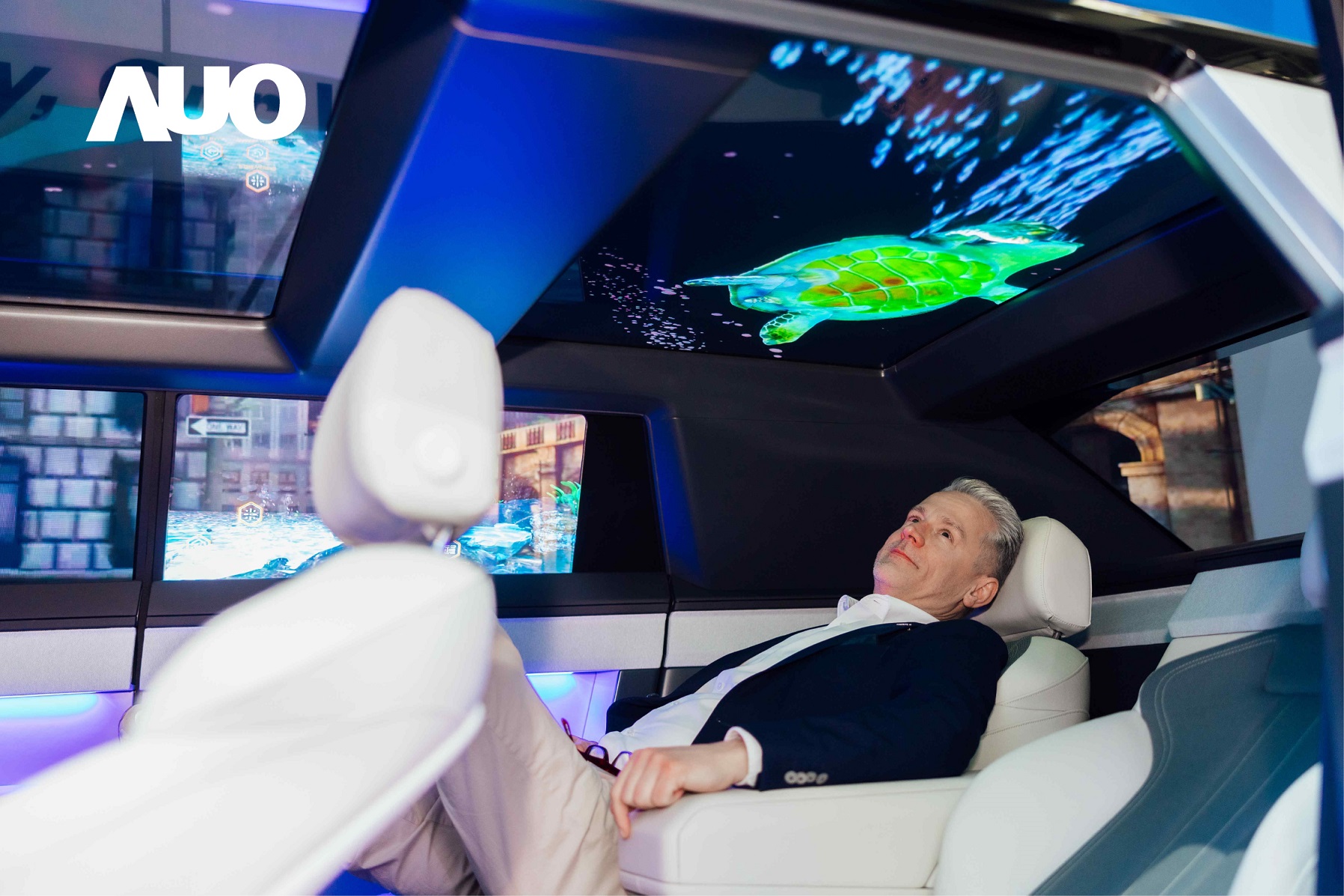 YY易游m6米乐Smart Cockpit 2025集Micro LED透明、大型化、可挠优势之大成，携手BHTC打造未来视界的车用Display HMI解决方案